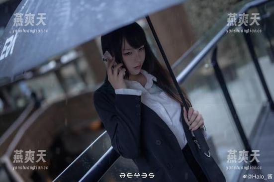 Halo_酱 写真无罪,只因在天台,Halo_酱的私拍让人心跳加速。