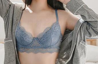 私拍合集里，白衬衫与Jenny(정제니)：优雅中透露着些许俏皮