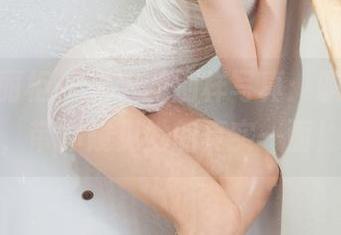 Ligui丽柜 – 火火的别样写真：职场新秀，带你窥见她的真实一面！
