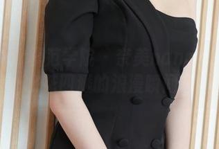MFStar模范学院 – 奈美nana泳池写真，水花四溅的浪漫瞬间套图