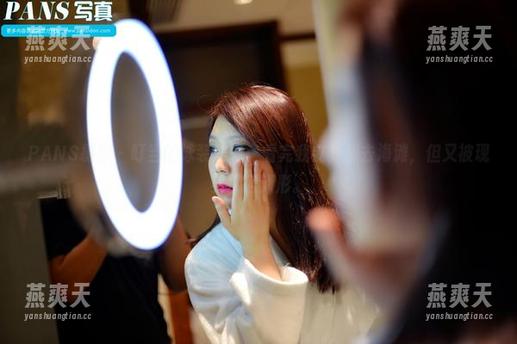 PANS摄影 - 叮当的泳装美图：看完我立刻想去海滩，但又被现实打回原形。