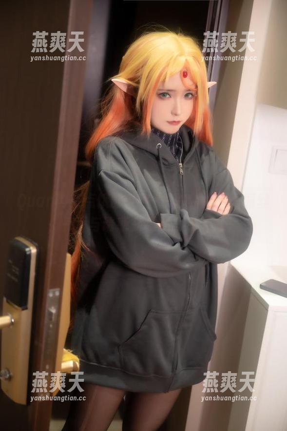 Quan冉有点饿 Quan冉有点饿的NIKKE胜利女神爱丽丝,气质与诱惑交织的写真合集!