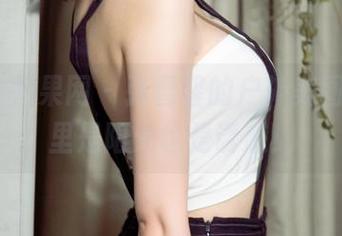 UGirls尤果网 – 张雪馨的户外美图，图包里是阳光也是诱惑！