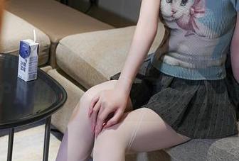 Xiuren秀人网 – 美图更新，Lavinia肉肉护士的温柔时刻，真的很治愈哦