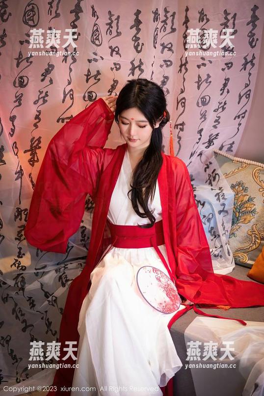 Xiuren秀人网-MODEL伊若 Xiuren秀人网 - MODEL伊若的夏天:最新美图,清新到让人忍不住想赞!