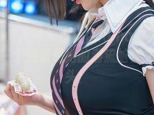 Xiuren秀人网 – 小海臀Rena的美图合集：这是一个姐姐和她的潮流尬舞之间的镜头！