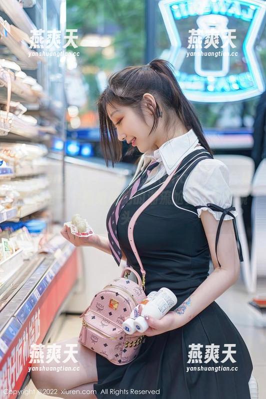 Xiuren秀人网-小海臀Rena Xiuren秀人网 - 小海臀Rena的美图合集:这是一个姐姐和她的潮流尬舞之间的镜头!