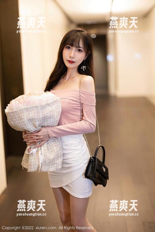 Xiuren秀人网 - 别让白微Sera的旗袍图集抢了你男朋友的心，高清到分分钟想追哦！
