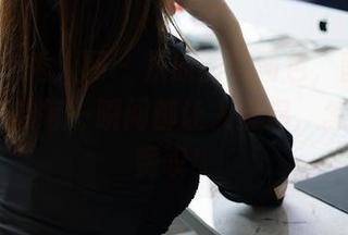 Xiuren秀人网 – 从原图到图包，茜茜Kimi护士的每一瞬间都让人窒息，怎么能不赞叹！