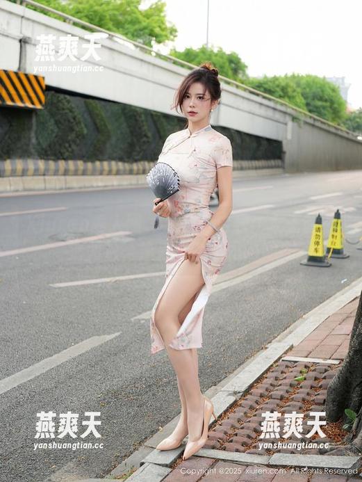 Xiuren秀人网 - 致敬萌白酱：女王的高清图包，快来解锁不同的她！
