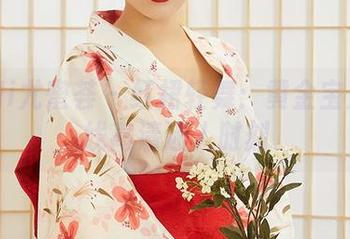 YouMi尤蜜荟 – 红裙轻舞：黄金宝儿的在线高清迷人时刻