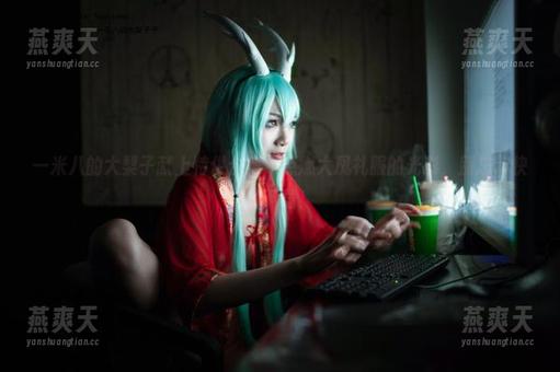 一米八的大梨子 一米八的大梨子献上特供合集,点燃大凤礼服的光彩,别忘了快速下载!