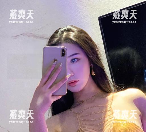 不爱笑的赛琳 微密圈 - 准备好被不爱笑的赛琳迷住了吗?蓝色连体比基尼写真套图中发现美!