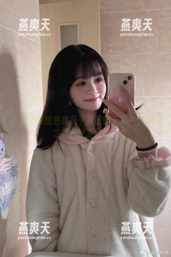 这水手服图包真是千反田鹿子又一个神来之笔，赶紧分享！