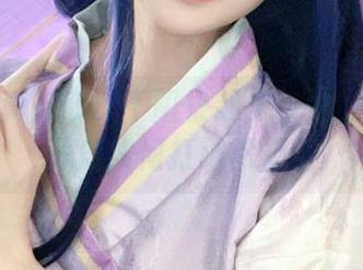 最新写真来袭：千阳快起床与她的利兹小恶魔如何打破常规？