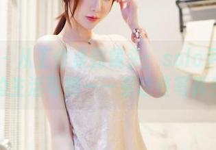 嗲囡囡 – 从工作桌到镜头：solo尹菲秘书的生活写照——看这些写真！
