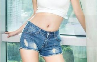 头条女神 – coco作品大揭秘：她的夏日图包里藏着我梦里的海滩。