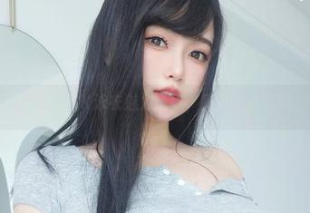 这波免费！女主K泳衣魅力合集，简直让人心跳加速！