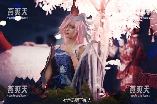 滚来看看！奶狮不咬人御姐的高清写真，图片好到让人有点脸红心跳。