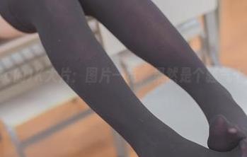 宅夏yoko的JK大片：图片一览，果然是个骚气十足的姑娘