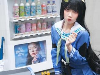 让小和甜酒的豹纹写真为你的生活定制一抹野性！