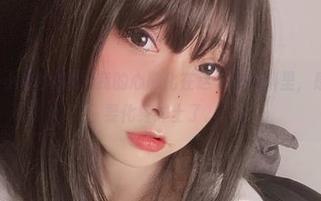 私房和服+小泉学姐吖=我的心融化在这一缕布料里，感觉自己都要化身绅士了。