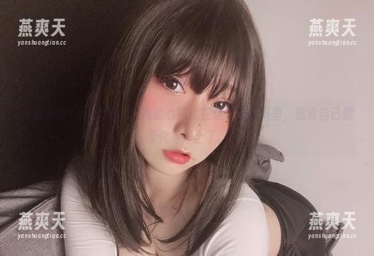 私房和服+小泉学姐吖=我的心融化在这一缕布料里，感觉自己都要化身绅士了。