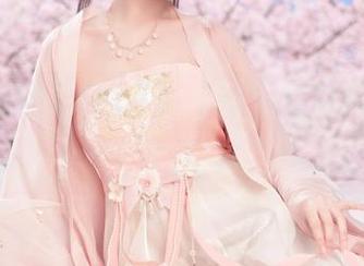 小鹿鹿shika的最新写真，礼服仿佛在呼唤我！