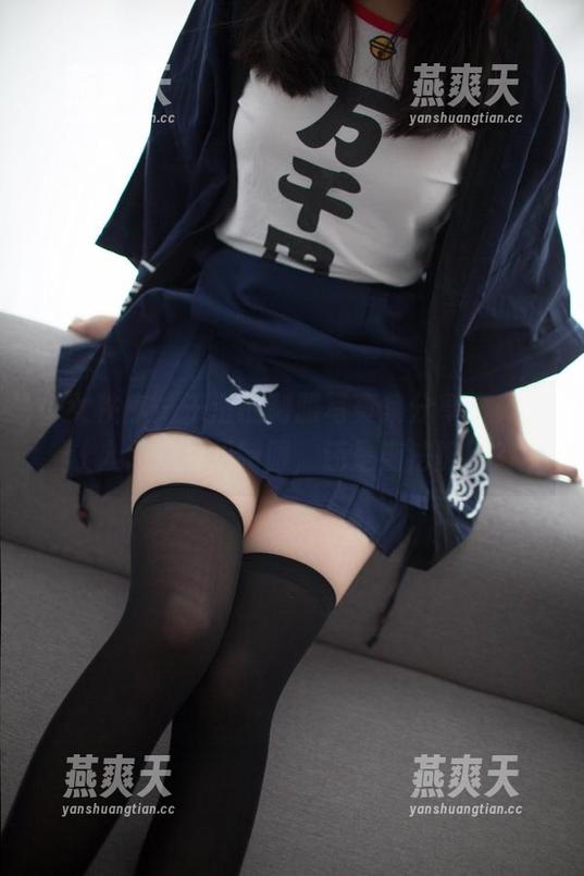 少女秩序-千澄 少女秩序 - 千澄的制服写真集分享,真的让人怀疑那是制服,还是魔法披风?