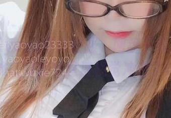 摇摇乐yoyo穿作业服，网盘下载无限量！准备好接受这波视觉冲击了吗？