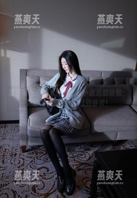 微密圈 - 高清套图直击是小逗逗的瑜伽：她总在‘扭曲’中找到新欢！
