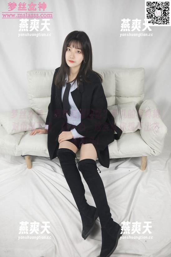 梦丝女神 - 黑色校服回忆？乔儿的写真绝对值得下载，但小心，这会让你想不出来的念头!