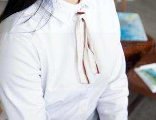 梦丝女神 – 精选作品：跟随张灵儿，体验瑜伽中的那些微妙瞬间