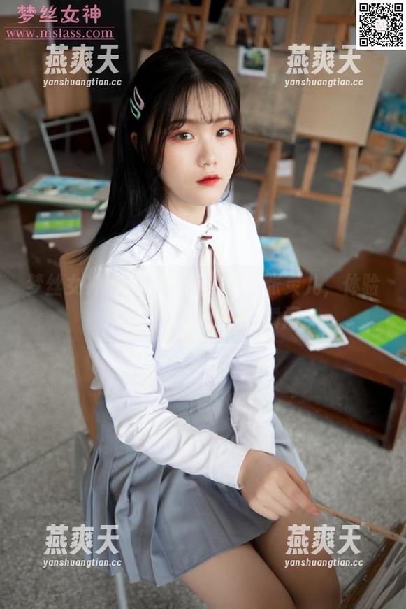 梦丝女神 - 精选作品：跟随张灵儿，体验瑜伽中的那些微妙瞬间