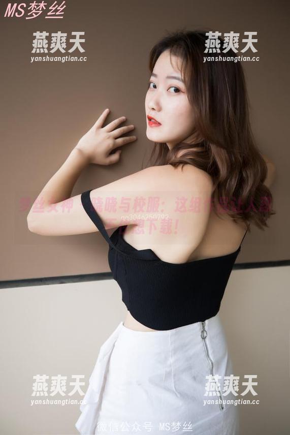 梦丝女神 - 晓晓与校服：这组作品让人忍不住想下载！