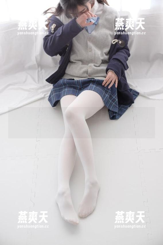 森萝财团 快来看看森萝财团:窗台上的薄纱少女,仿佛下一秒就会跟我说话!