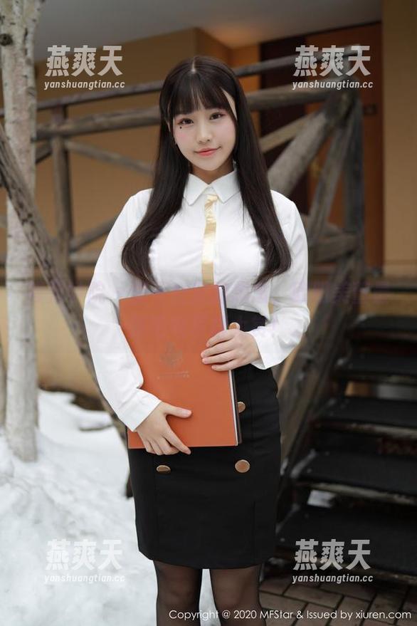 模范学院-欧阳美萱 模范学院 - 情不自禁的想念,欧阳美萱最新毛衣写真大赏!