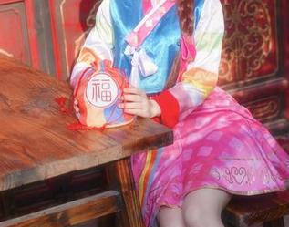 白易子教主的姐姐，c以法真的有点档次，图集中那些小细节瞥见了