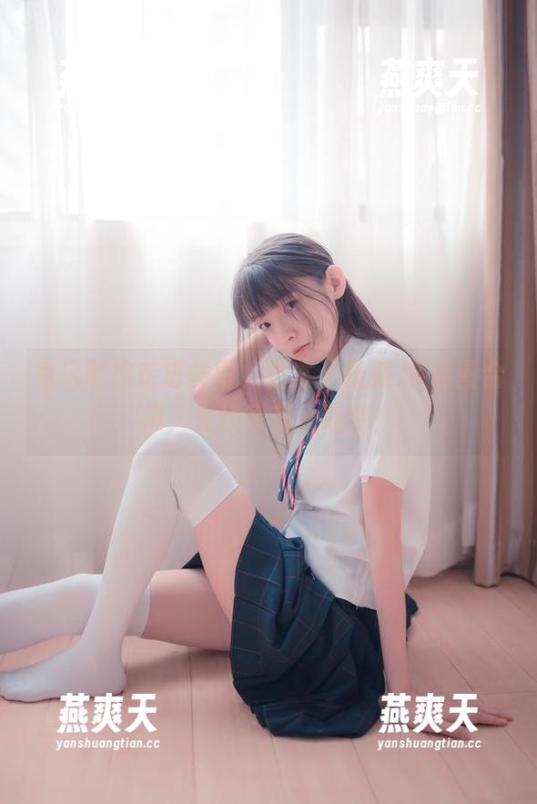 兔玩带你走进黄昏，祖木子最新JK套图合集，光线简直太吃货！