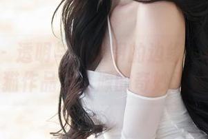 秀人网 – 透明与不透明的边缘：e宝小野猫作品与资源的奇妙对话