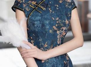 秀人网 – 小海臀Rena的护士写真集，高清之中藏着的调皮瞬间