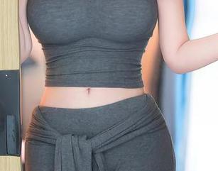 秀人网 – 神秘修女的下午茶：苏苏阿的写真图包大揭秘