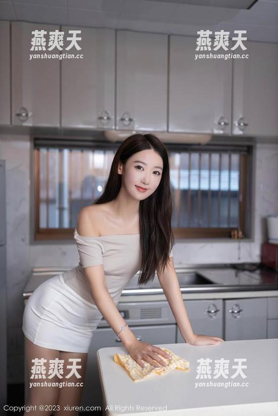 秀人网 - 御姐风的软软酱来袭，最新写真更新简直软到心里！
