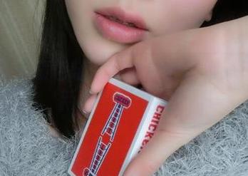 微密圈 – 紫色哒豚豚的内衣图集：每次更新都有新惊喜？
