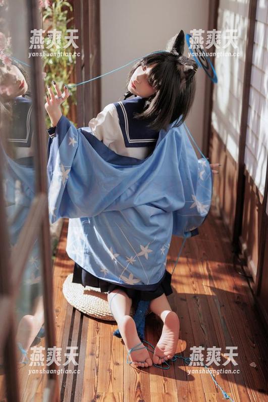 纸悦Etsu_ko 纸悦Etsu_ko的比基尼高清写真:哇哦,这绝对是热浪一波接一波!