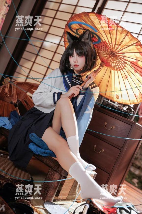 纸悦Etsu_ko的夏日狂想曲：私拍美图背后的小调皮大揭秘！
