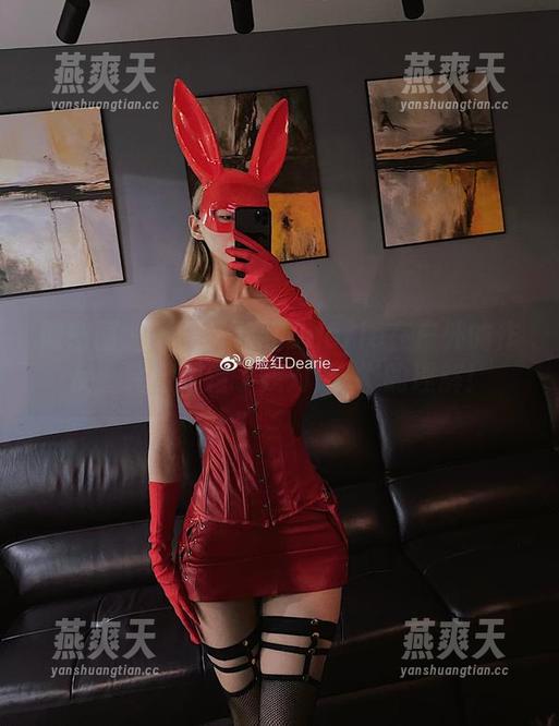 脸红Dearie 微密圈 - 看啊!脸红Dearie在户外的作品,完全颠覆了我对'艺术'的理解!