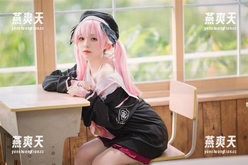 花铃Hana的制服写真合集：这是什么神仙颜值？