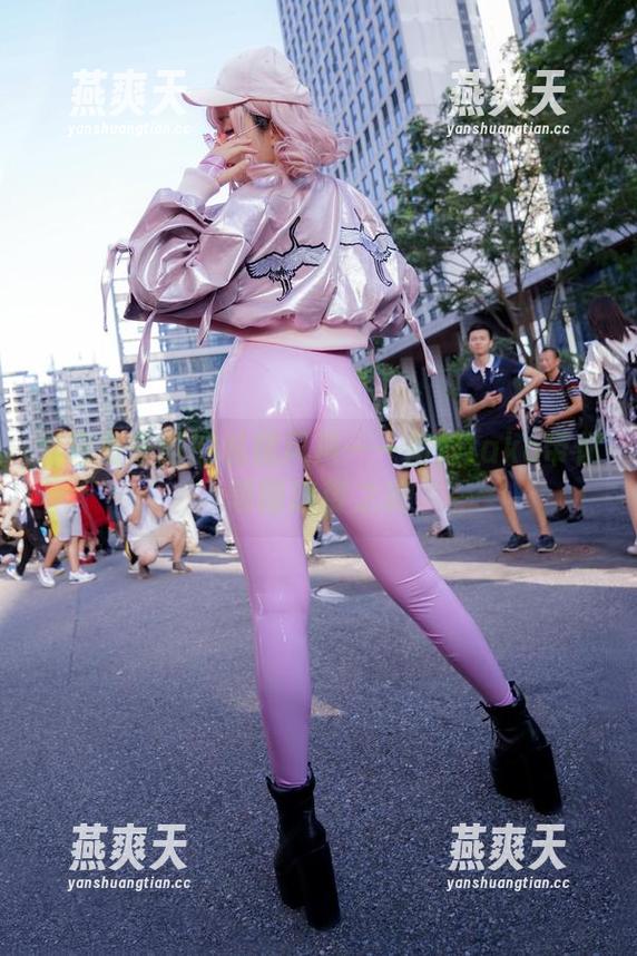 爱宕赛车服的私房风声——菌烨tako带你领略速度之美