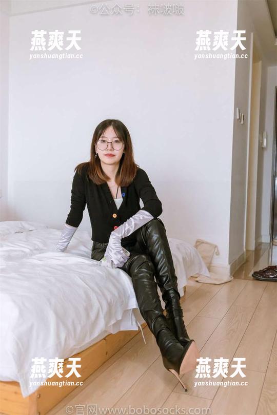 袜啵啵 - 最新来袭！甜甜圈的温柔写真集，从未如此心动